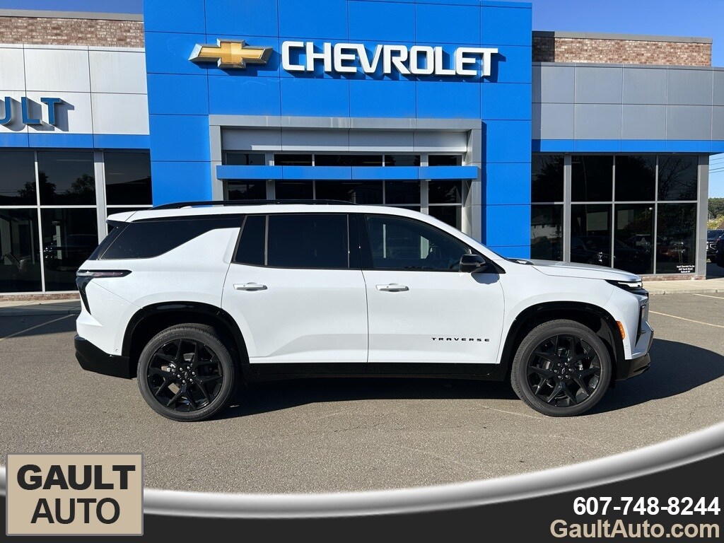 2026 Chevrolet Traverse RS photo 2