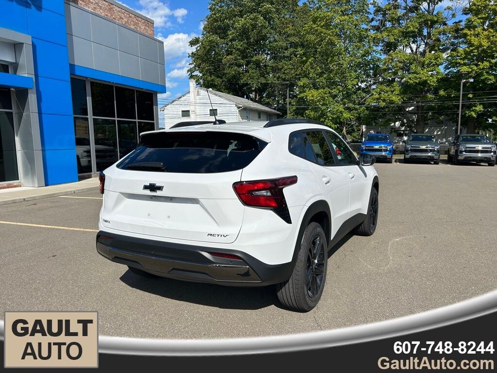 New 2025 Chevrolet Trax ACTIV SUV