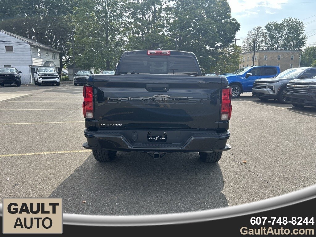 2026 Chevrolet Colorado Trail Boss photo 4