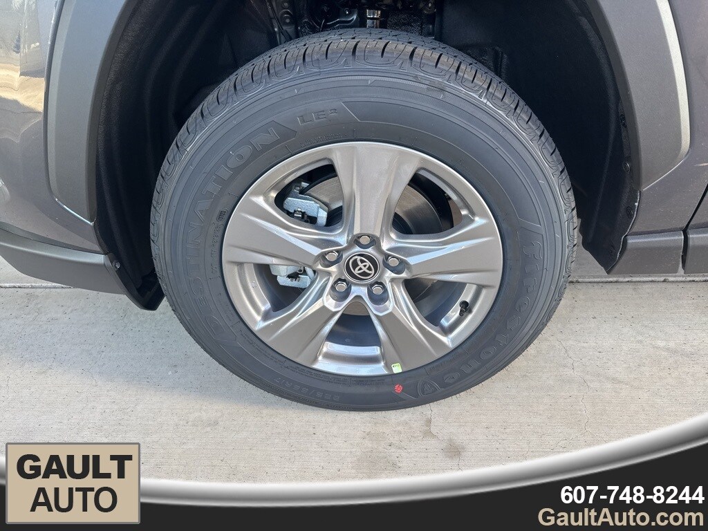 New 2025 Toyota RAV4 XLE SUV