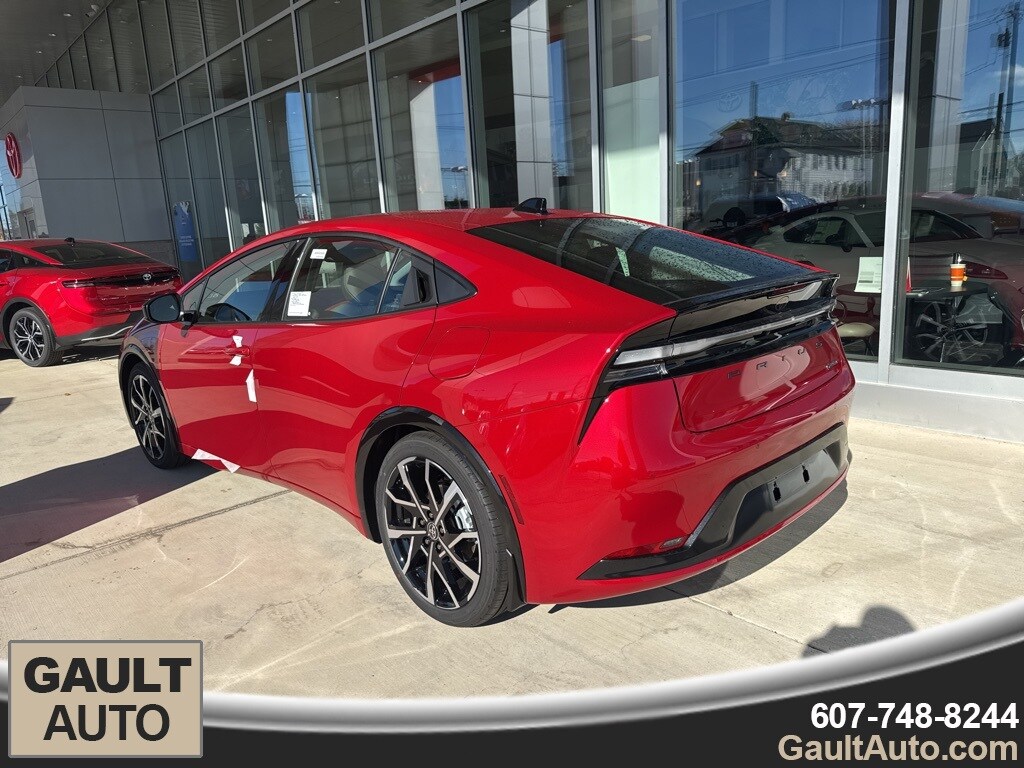 2026 Toyota Prius Plug-in Hybrid XSE photo 3