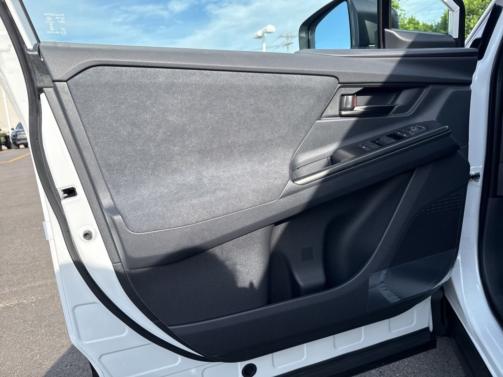 2026 Toyota C-HR SE - Photo 7
