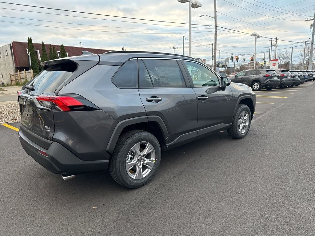 New 2025 Toyota RAV4 XLE SUV