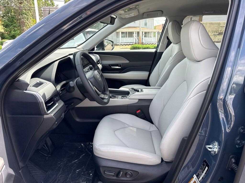 New 2026 Toyota Grand Highlander XLE SUV