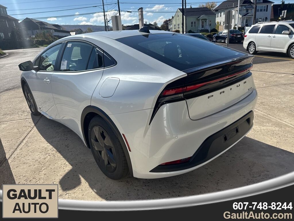 New 2026 Toyota Prius LE Hatchback