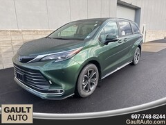 2025 Toyota Sienna Platinum Minivan/Van
