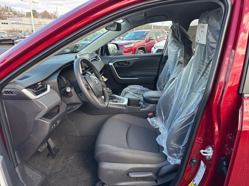 New 2025 Toyota RAV4 Hybrid LE SUV