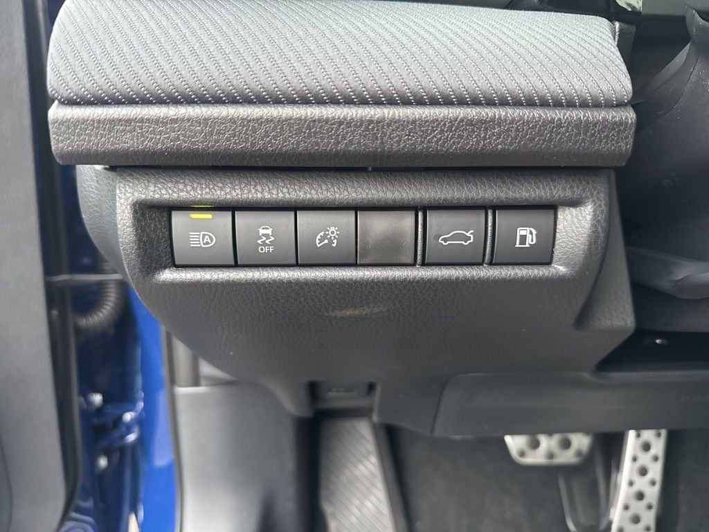 2026 Toyota Camry SE - Photo 7