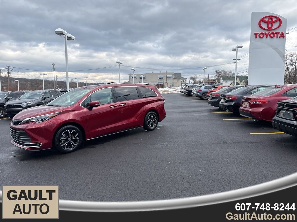 New 2025 Toyota Sienna Platinum Minivan/Van