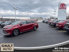 2025 Toyota Sienna Platinum Minivan/Van