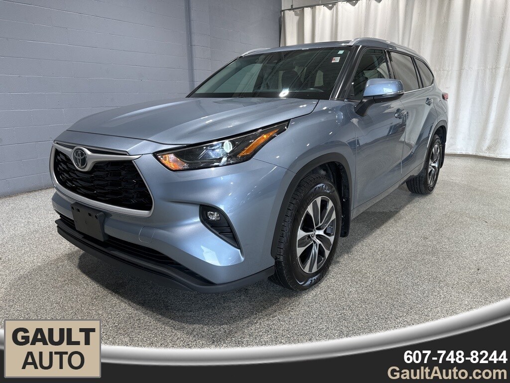 2022 Toyota Highlander XLE photo 4