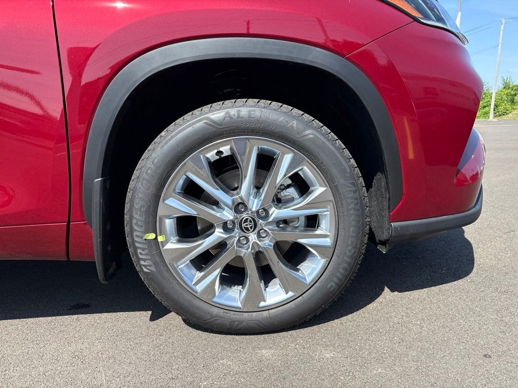 New 2026 Toyota Highlander Limited SUV
