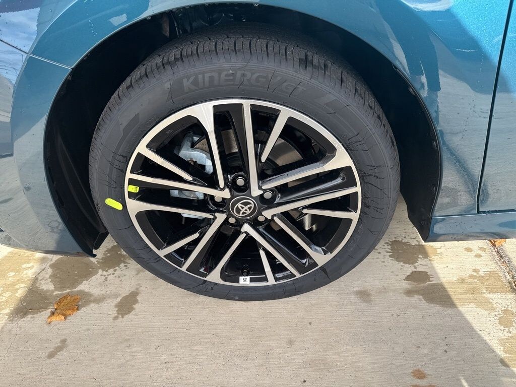 New 2026 Toyota Camry XLE Sedan