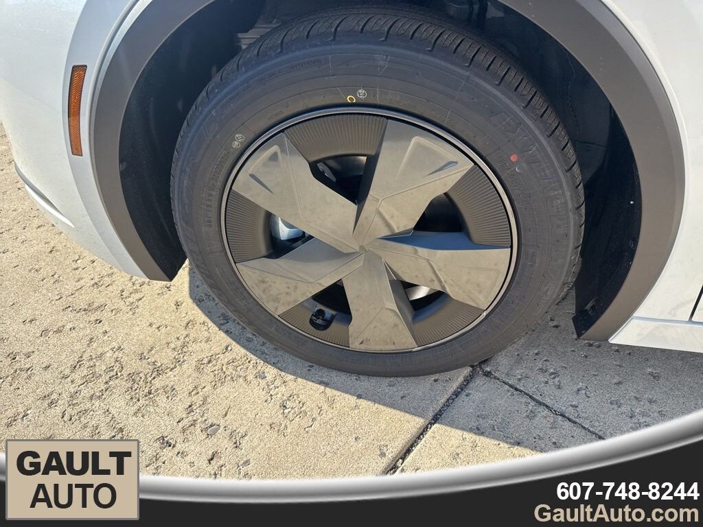 New 2026 Toyota Prius LE Hatchback