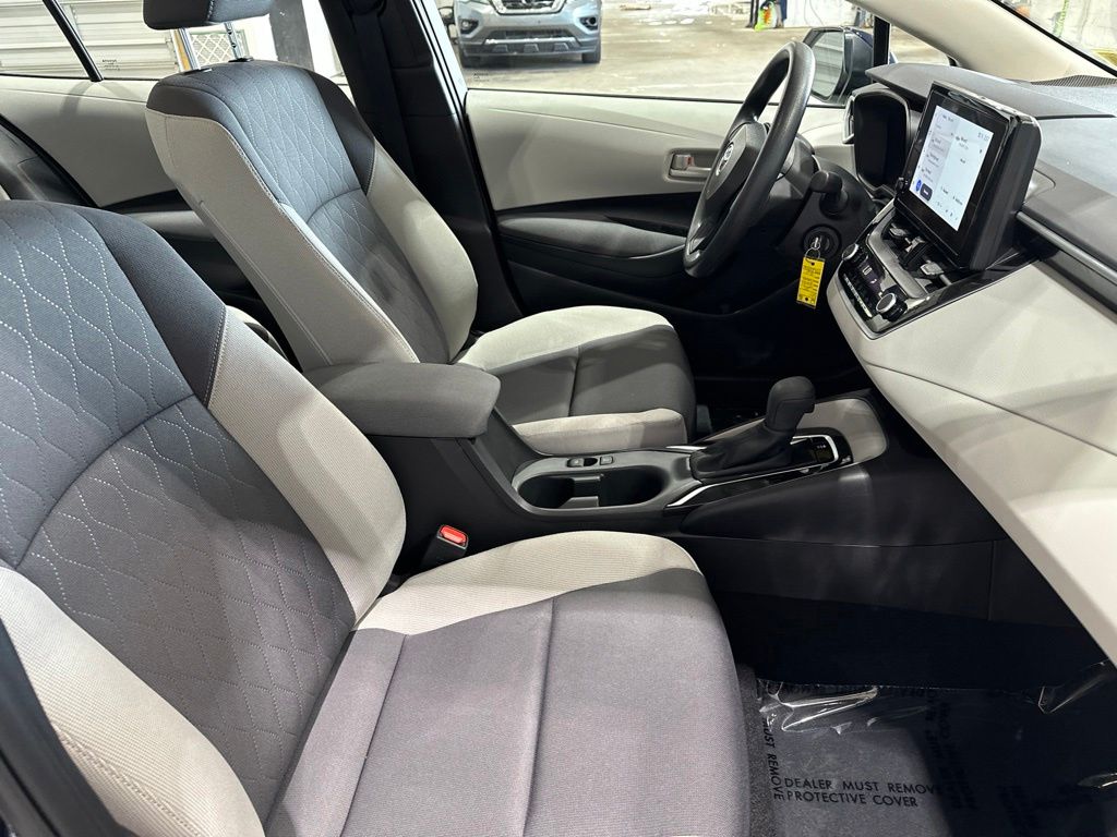 2026 Toyota Corolla LE - Photo 17