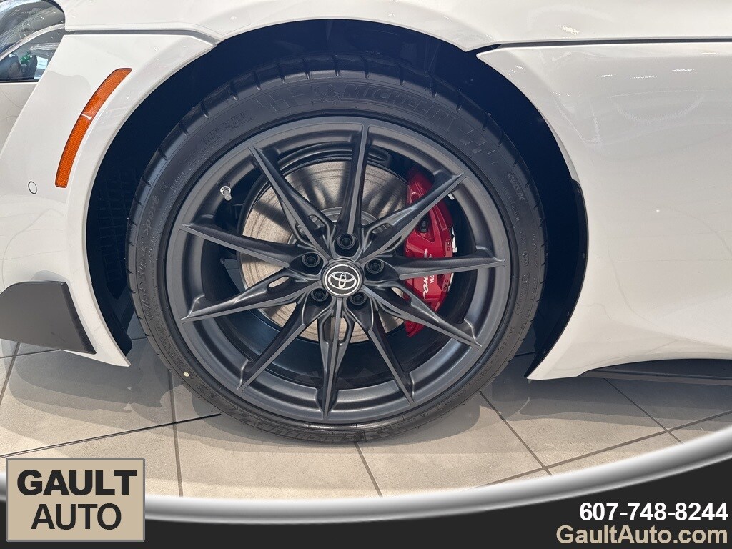 2026 Toyota Supra 3.0 Premium photo 2