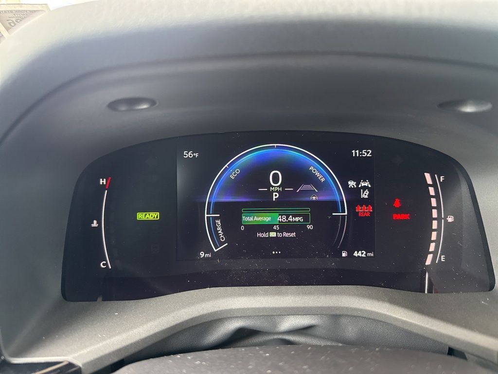 2026 Toyota Camry SE - Photo 9