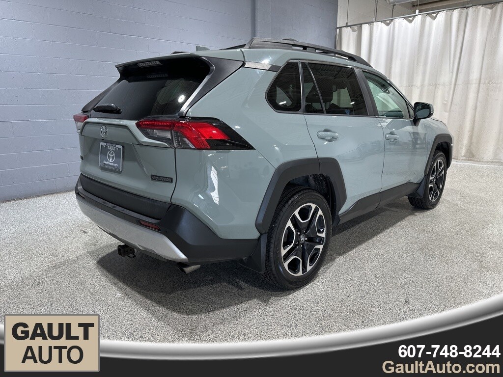 2019 Toyota RAV4 Adventure photo 3