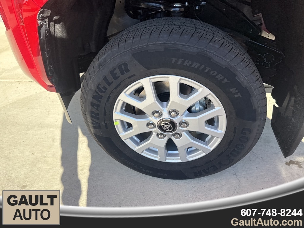 New 2025 Toyota Tacoma SR5 Truck