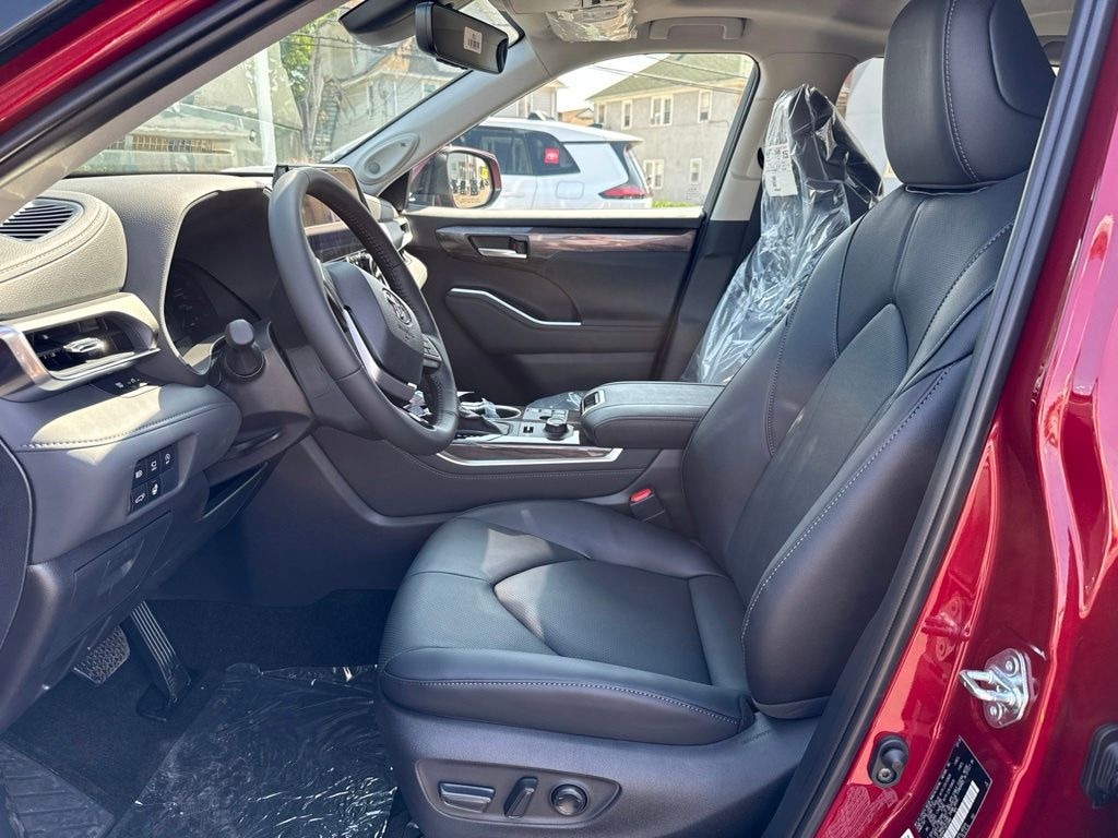 New 2026 Toyota Highlander Limited SUV