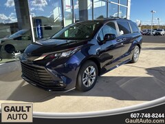 2025 Toyota Sienna XLE Minivan/Van