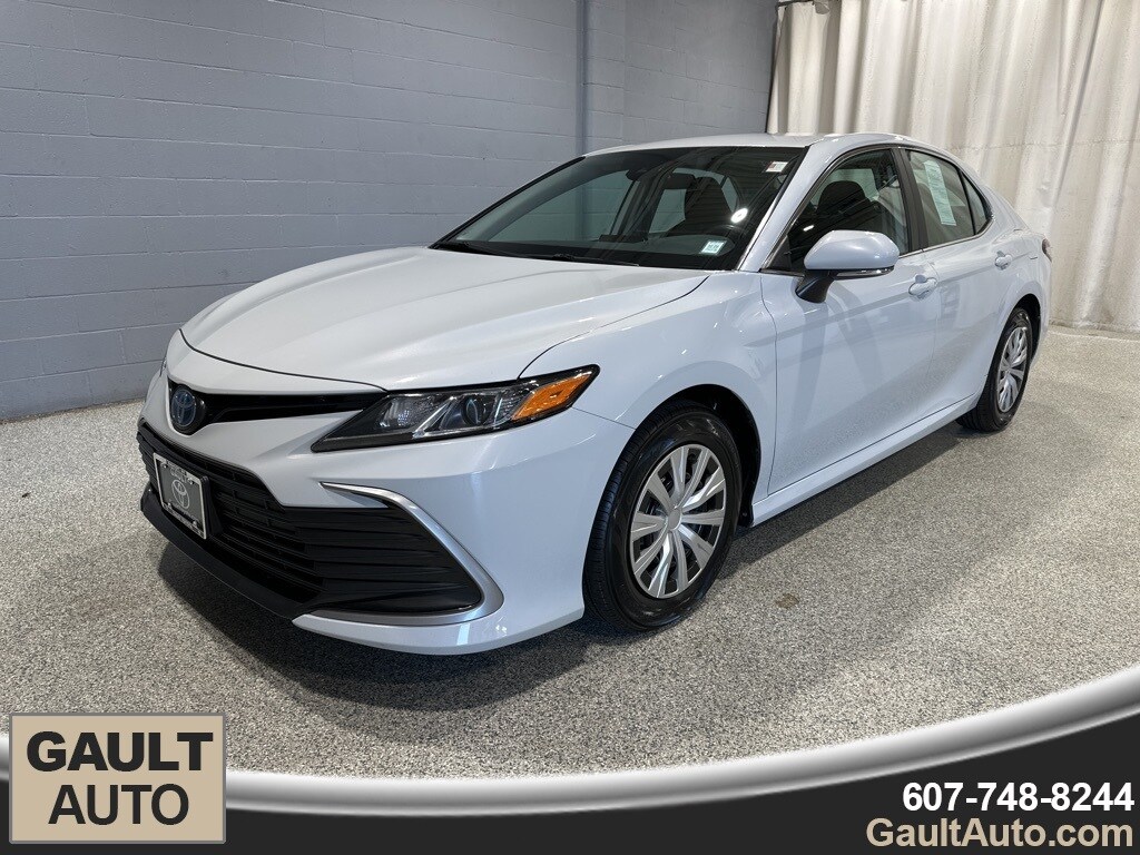 2022 Toyota Camry Hybrid LE photo 4