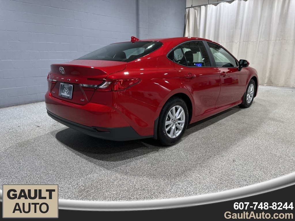 2025 Toyota Camry LE photo 3