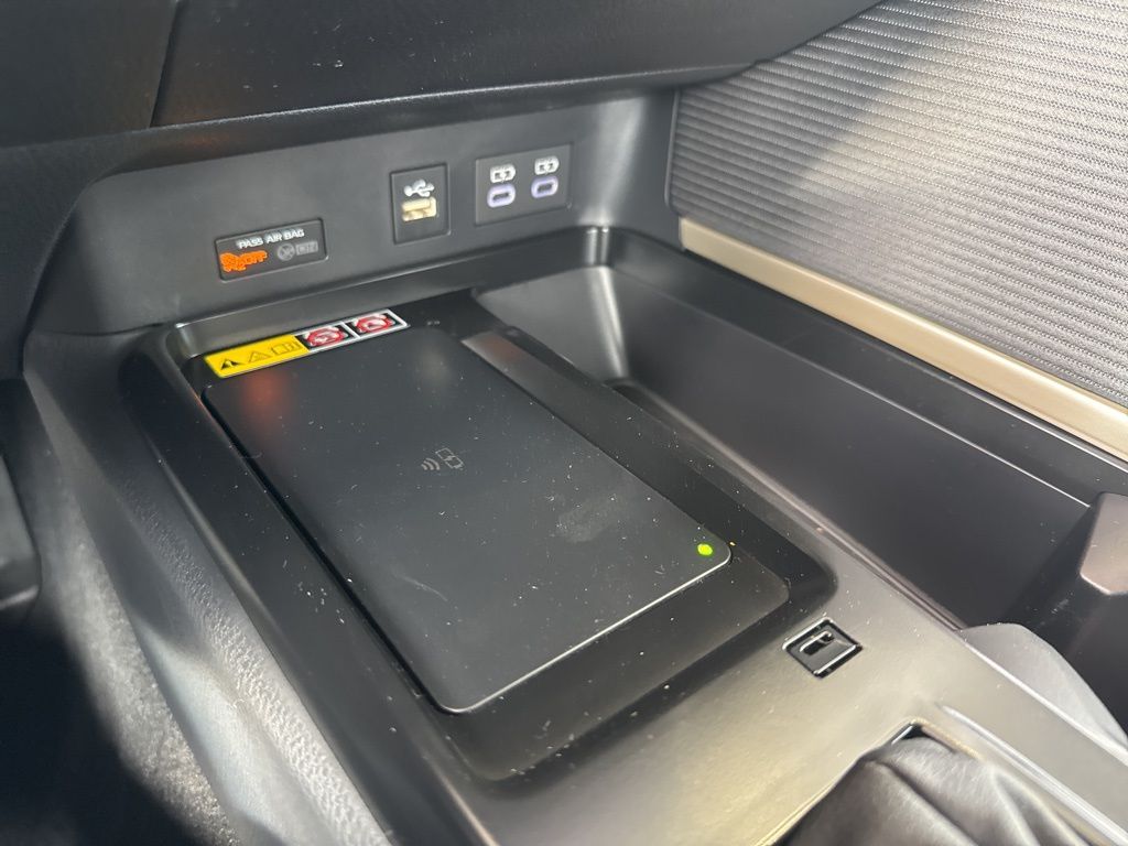 2026 Toyota Camry SE - Photo 13