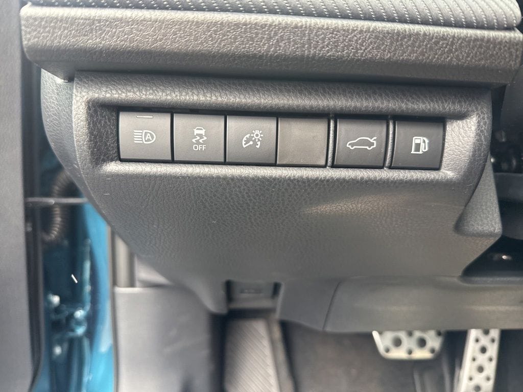 2026 Toyota Camry SE - Photo 7