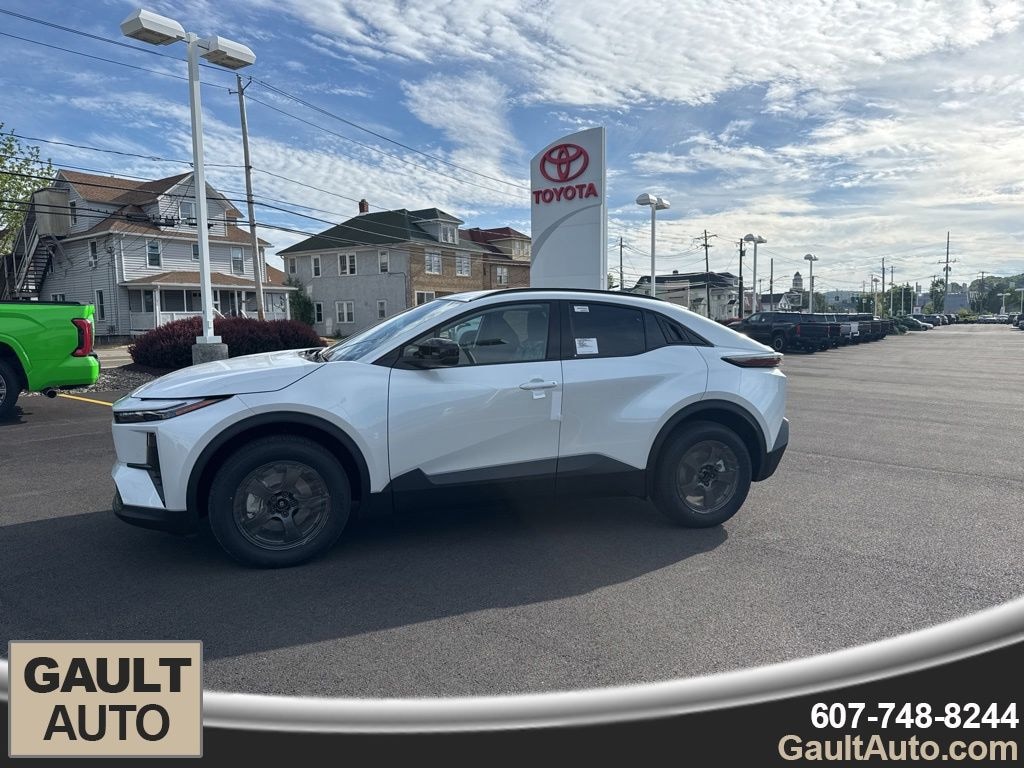 New 2026 Toyota C-HR SE SUV