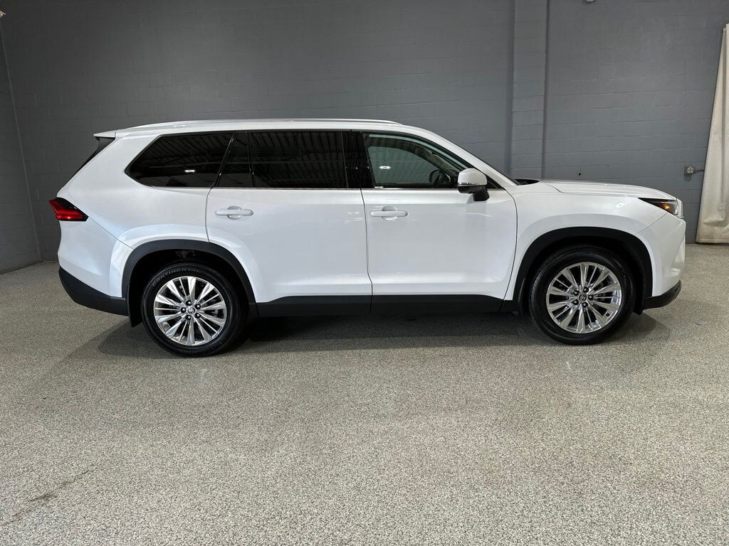 Used 2024 Toyota Grand Highlander Platinum SUV