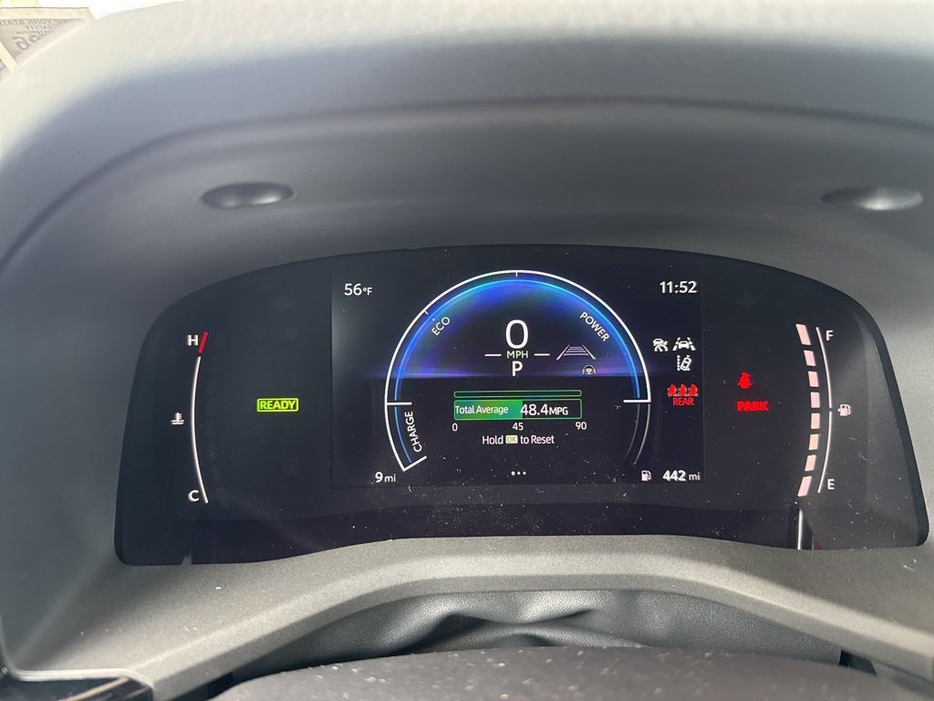 2026 Toyota Camry SE - Photo 9