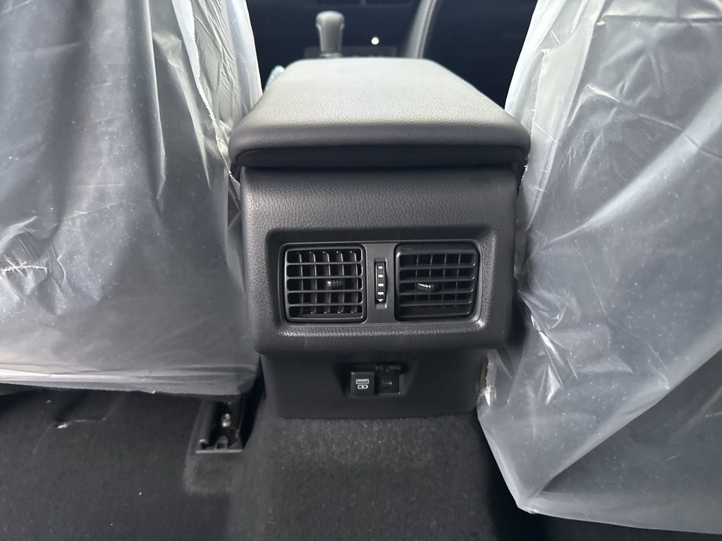 2026 Toyota Camry SE - Photo 14
