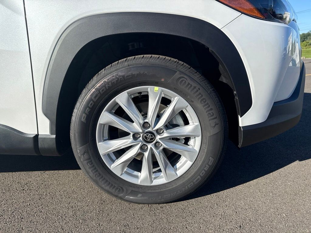 New 2026 Toyota Corolla Cross LE SUV