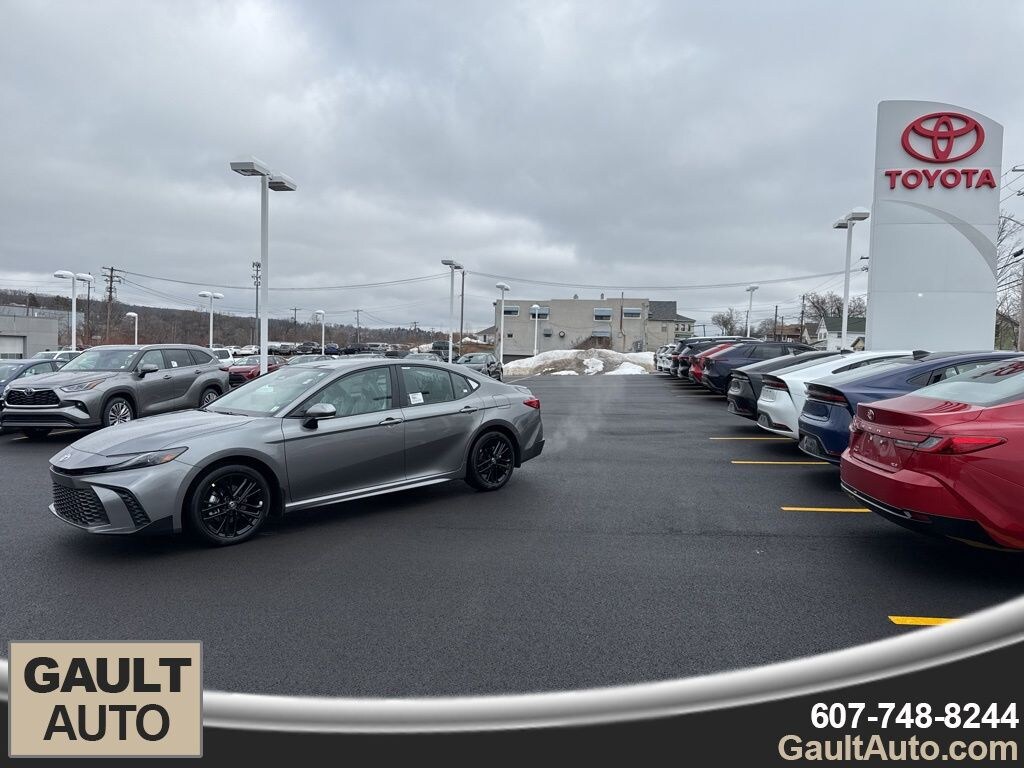 New 2026 Toyota Camry SE Sedan
