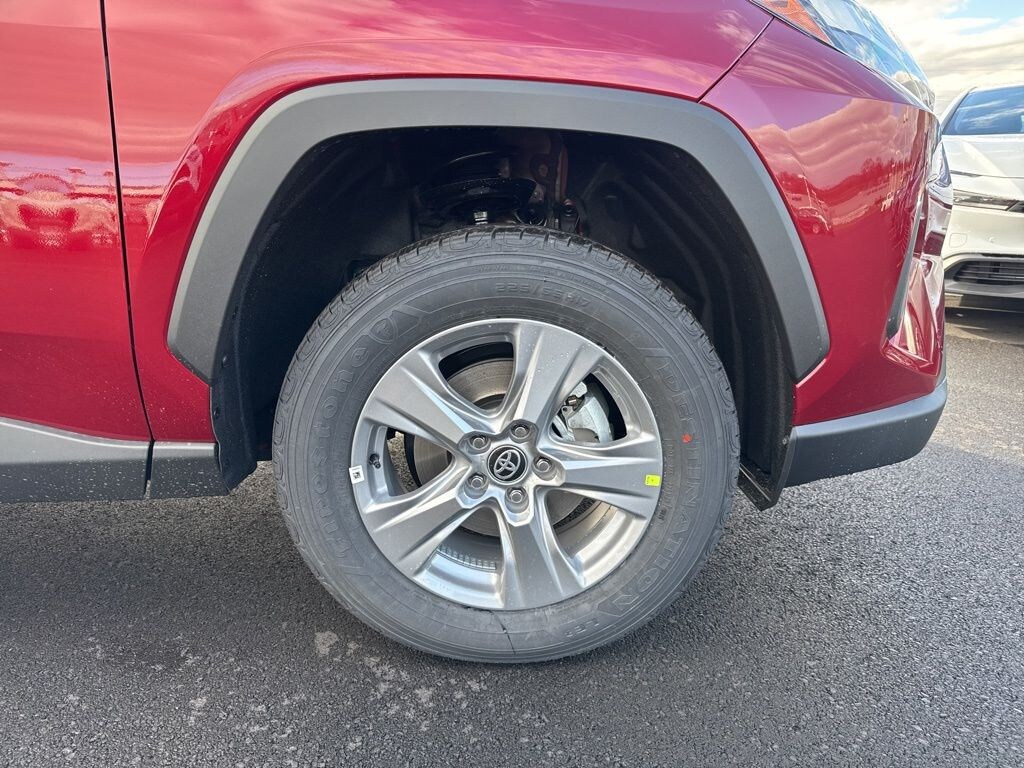 New 2025 Toyota RAV4 Hybrid LE SUV