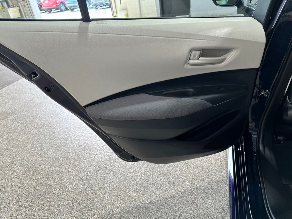 2026 Toyota Corolla LE - Photo 13