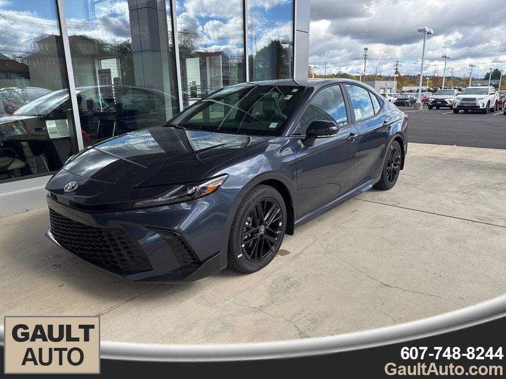 2026 Toyota Camry SE's photo