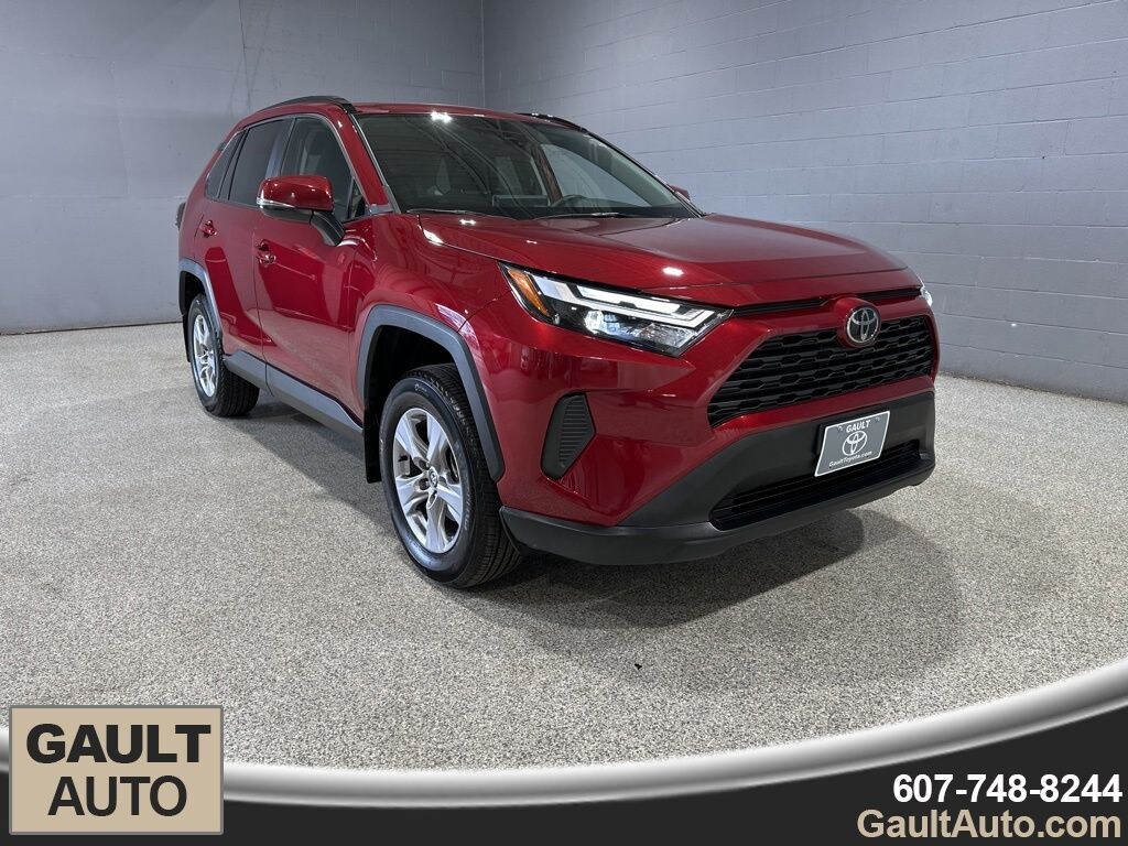 Used 2025 Toyota RAV4 XLE SUV