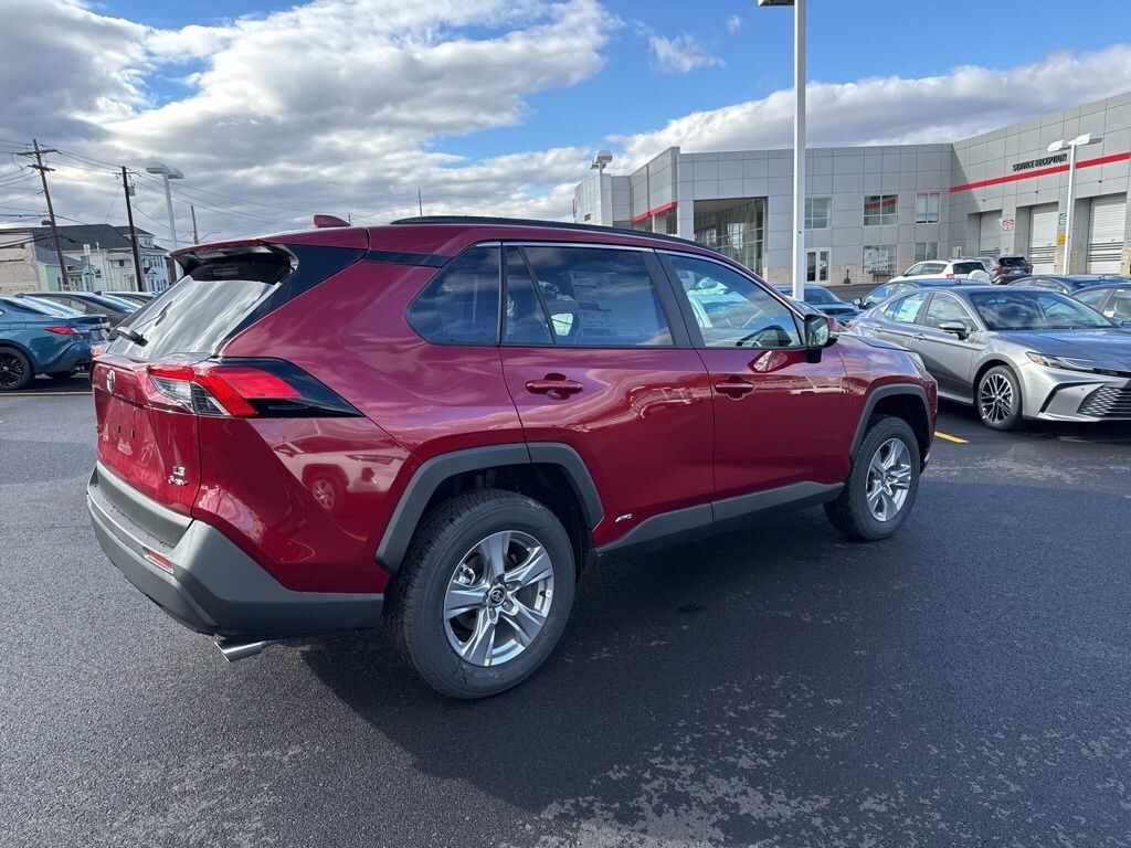 New 2025 Toyota RAV4 Hybrid LE SUV