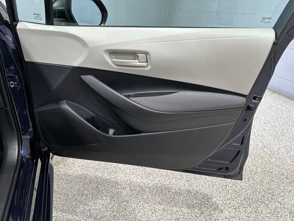 2026 Toyota Corolla LE - Photo 16