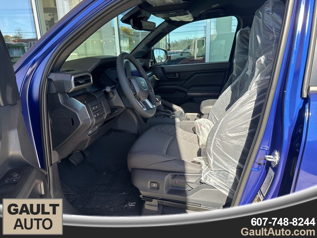 New 2025 Toyota Tacoma SR5 Truck