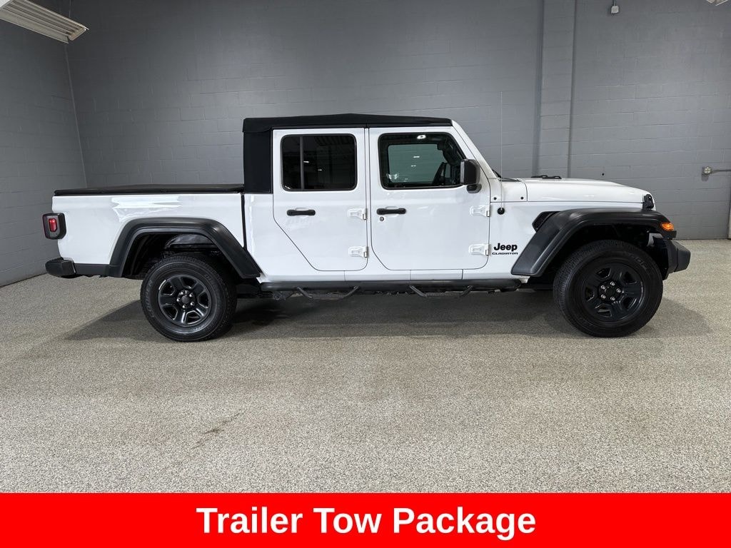 Used 2020 Jeep Gladiator Sport Truck