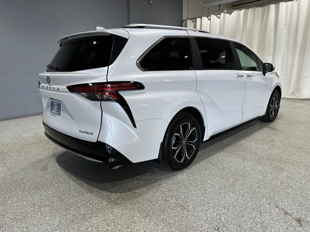 Used 2025 Toyota Sienna Platinum Minivan/Van