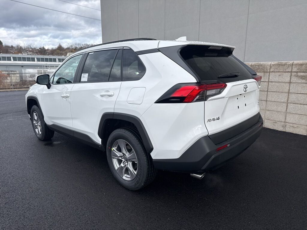 New 2025 Toyota RAV4 XLE SUV