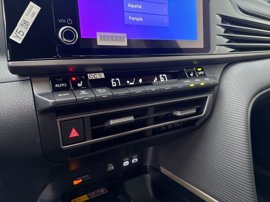 2026 Toyota Camry SE - Photo 11