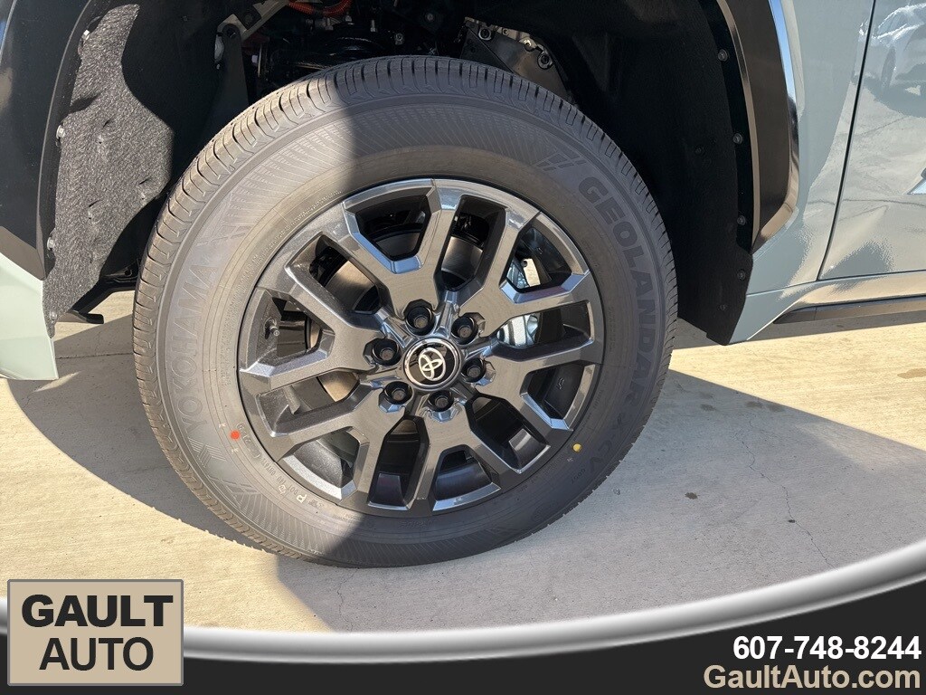 2026 Toyota Tundra Platinum photo 2