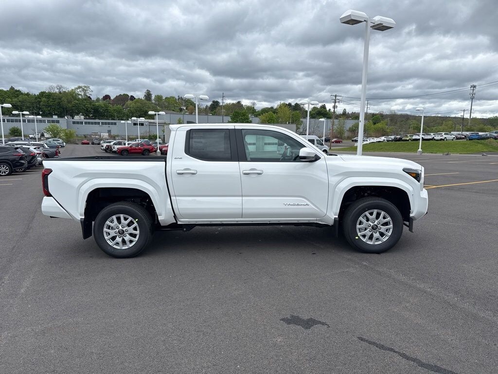 New 2026 Toyota Tacoma SR5 Truck
