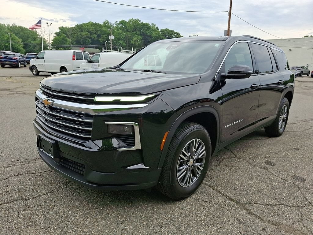 Used 2026 Chevrolet Traverse LT SUV