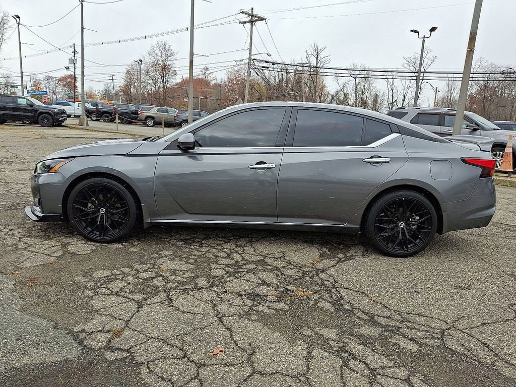 Used 2023 Nissan Altima SL FWD Sedan